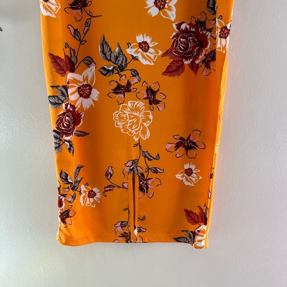 NWOT shein Floral summer body con dress - Picture 3 of 6